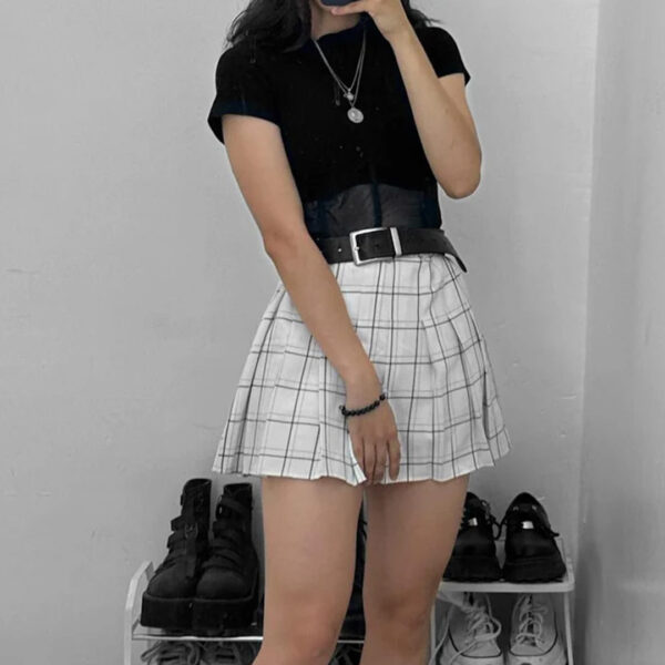 Tops de malla transparente ajustados con cuello alto